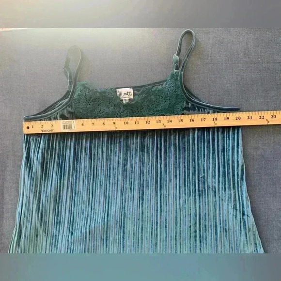 Woman’s Meritt Teal Velvet Lace Spaghetti Strap Plus Tank Top Size 1XL - Picture 6 of 7